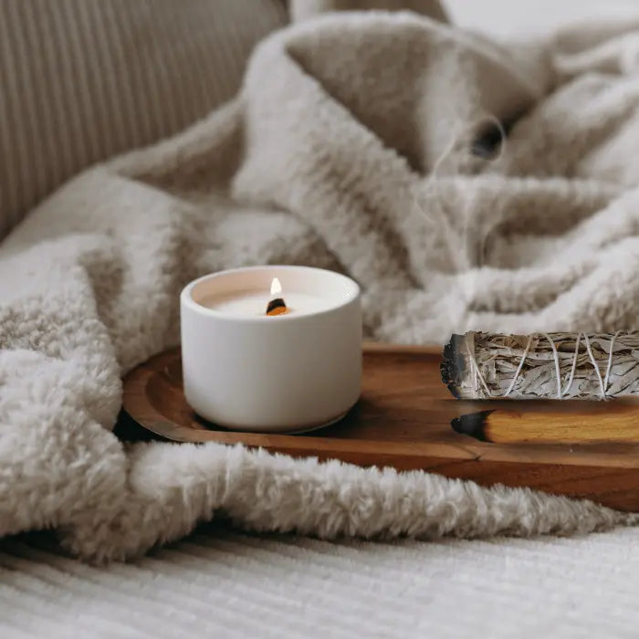 Bougie - Bali | Bois de Santal + Sauge Coton Corail Bougie Parfumée - Fait au québec