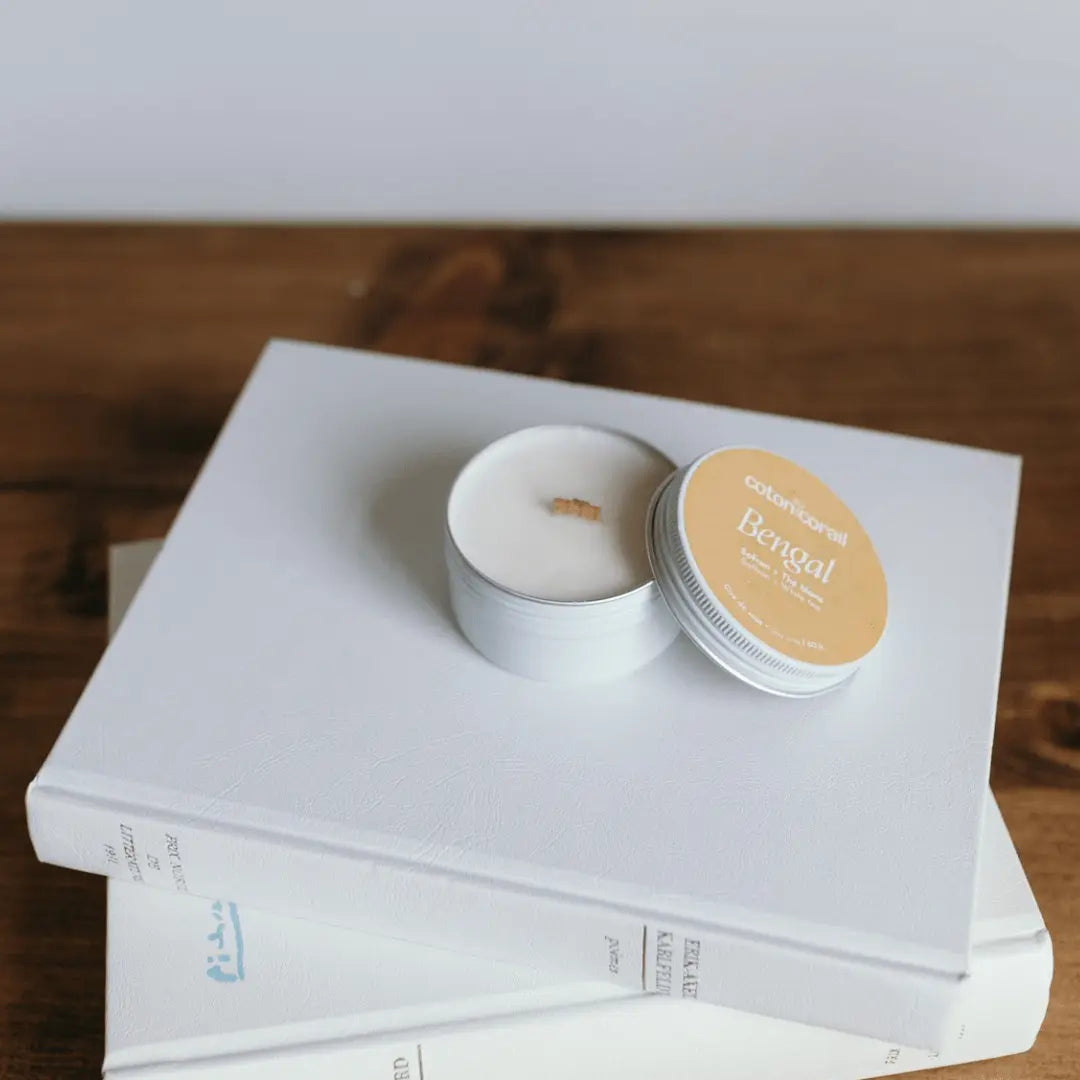 Voyage - Bengal | Safran + Thé blanc Coton Corail Bougie Parfumée - Fait au québec