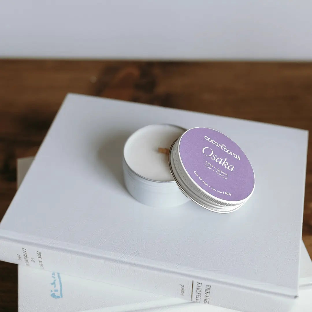 Voyage - Osaka | Lilas + Jasmin Coton Corail Bougie Parfumée - Fait au québec