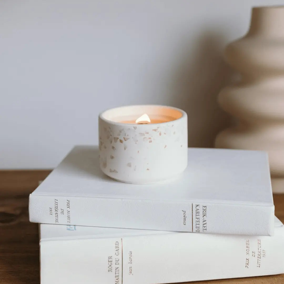 Bougie - Manila | Lavande + Ylang Ylang Coton Corail Bougie Parfumée - Fait au québec