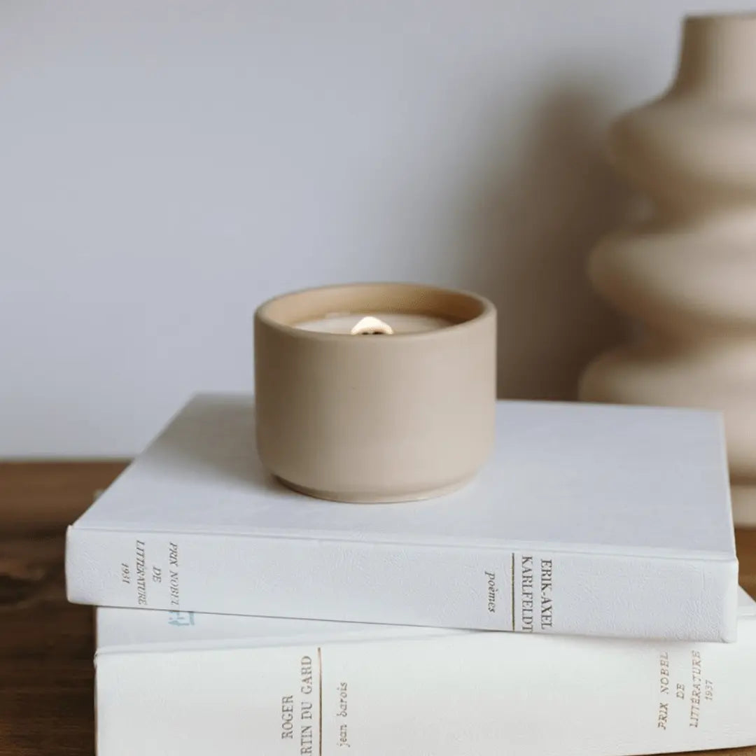 Bougie - Manila | Lavande + Ylang Ylang Coton Corail Bougie Parfumée - Fait au québec
