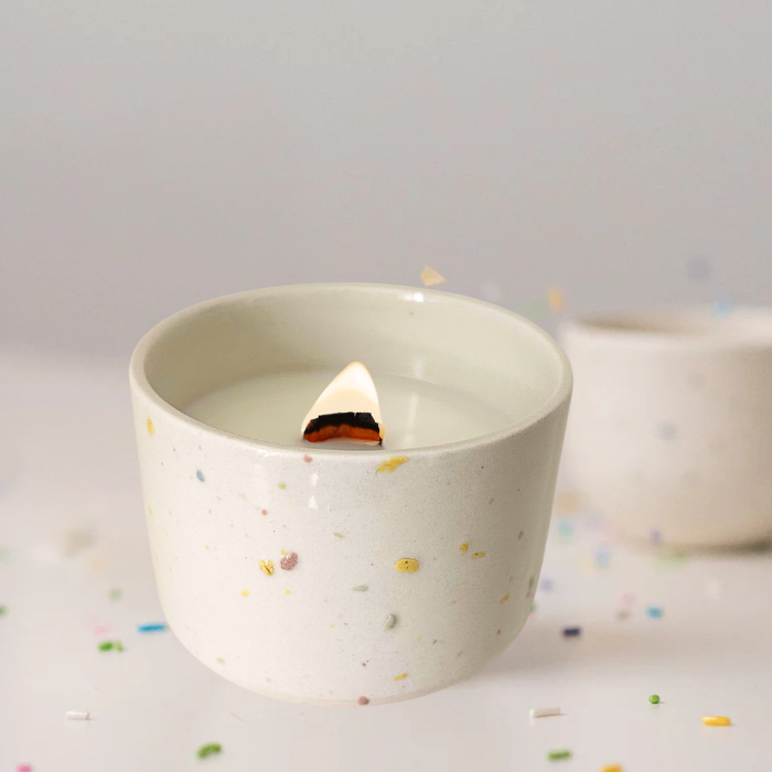 Bougie rechargeable en céramique style confetti - Parceline