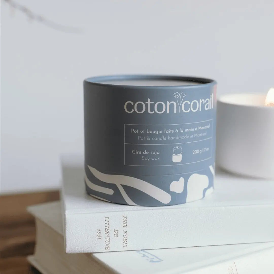 Ensemble de départ (1 bougie + 1 recharge) Coton Corail Bougie Parfumée - Fait au québec