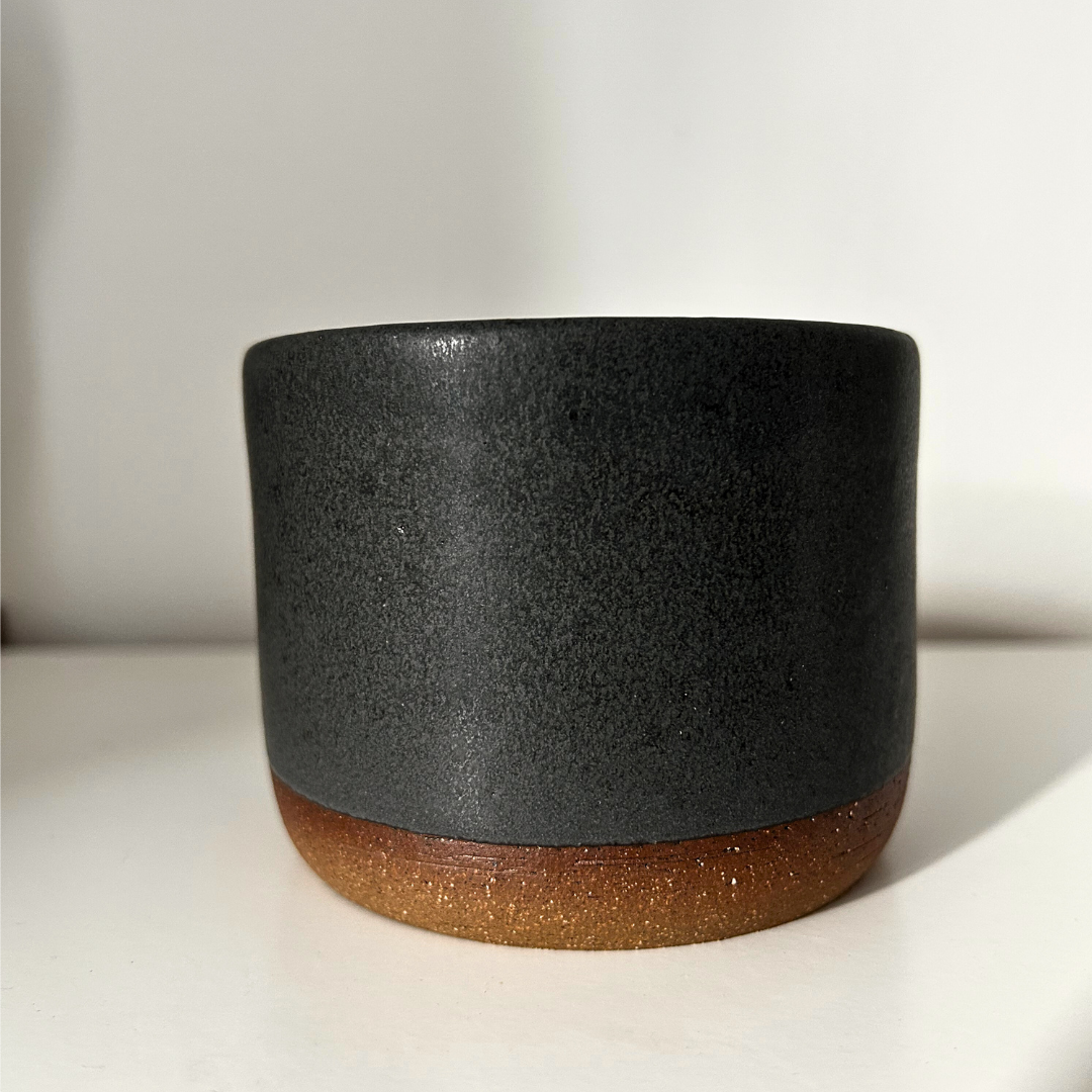 bougie ceramique noire fait à la main au quebec